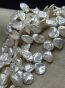 Perła Naturalna Biała Keshi 20x19x4 mm Płatek - 2